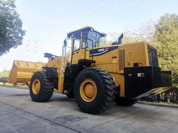 Giant wheel loader 1